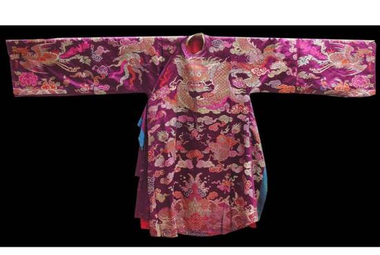 2-tay-ao-vua-quan-trieu-Nguyen