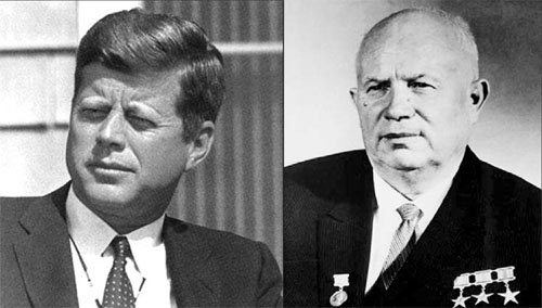 Tổng thống Mỹ Kennedy và nhà lãnh đạo Khrushchev của Liên Xô, hai nhân vật chính trong cuộc khủng hoảng tên lửa Cuba 1962.