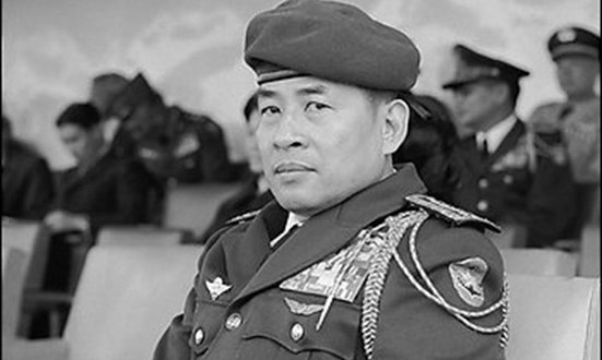 Ông Cao Văn Viên - vị đại tướng tổng tham mưu nhiều lần xin từ chức nhưng không được tổng thống Thiệu chấp thuận