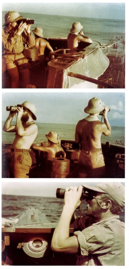 Ảnh chụp Sói bầy khi họ đang dùng ống nhòm để quét đường chân trời để tìm cột buồm cũng như khói của các đoàn Công voa (theo cách ăn mặc của mấy bác sói biển này thì chắc là đang đi săn ở Địa Trung Hải rồi).