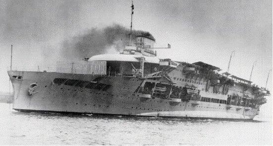 Chiếc TSB HMS Glorious, chiếc này tham gia vào giai đoạn cuối của chiến dịch Narvik, nó bị đánh chìm khi đang trên đường quay về Anh cùng 02 tầu hộ vệ, 1.500 lính thủy làm mồi cho cá biển