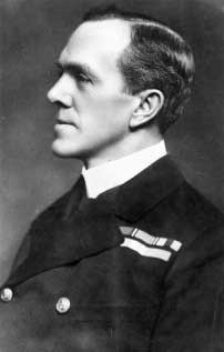 Ảnh Phó Đô đốc Sturdee người đã chiến thắng trong trận hải chiếc Falkaland