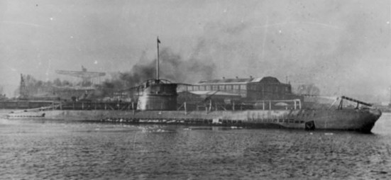 Ảnh chiếc UBoat số 151, chiếc đã từng làm loạn cả bờ biển Hoa kỳ vào năm 1918