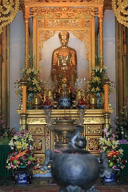 Đền thời có tượng công chúa Huyền Trân tại Huế