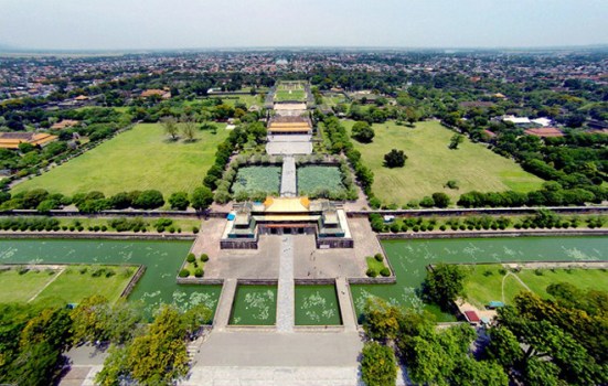 hues-kinh-thanh-hue-nhin-tu-camera-bay.jpg