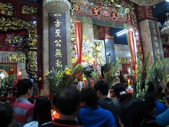 nui_sam_mieu_ba_chua