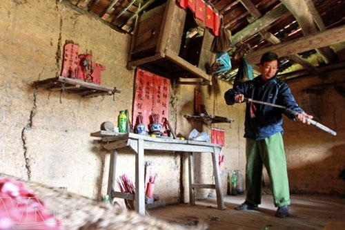 ban-tho-to-tien-nguoi-muong