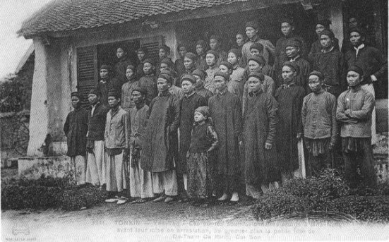 Dai gia dinh De tham