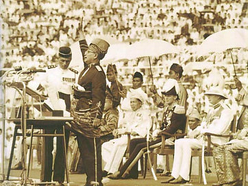 Merdeka_1957_tunku_abdul_rahman.jpg