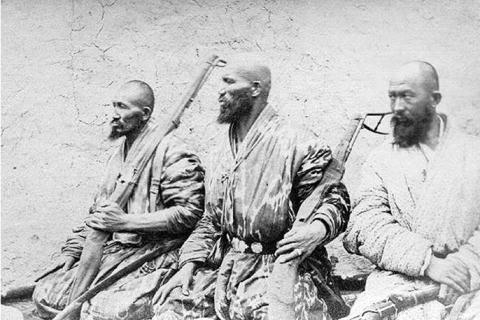 duy-ngo-nhi-tan-cuong-datviet.vn-02_202219303