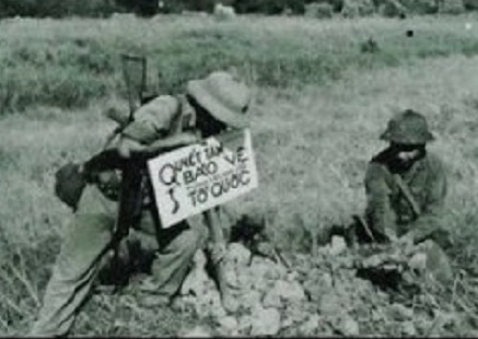 nhatbook-China’s-1979-War-with-Vietnam-Xiaoming-Zhang